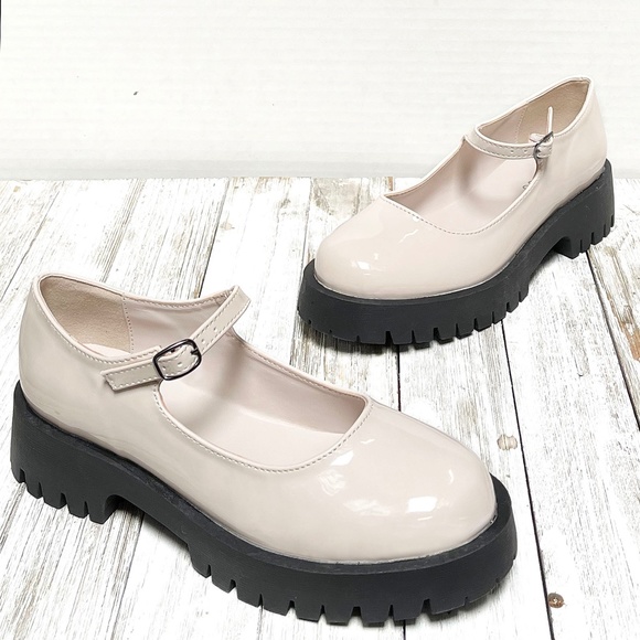 Ivory Beige Patent Platform Mary Janes - Picture 2 of 4
